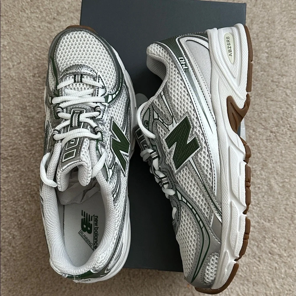 NWT New Balance 740 tennis shoes - Picture 2 of 6